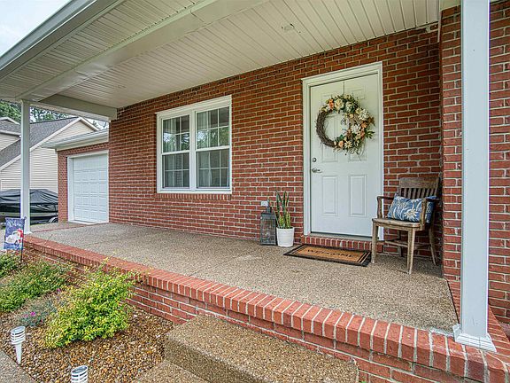 4th image of 4244 Hilldale Dr