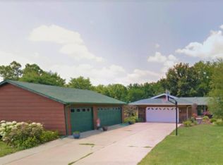 2915 Hoemmen Ln, Springfield, IL 62707