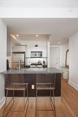 Rented by Levan Real Estate | media 23