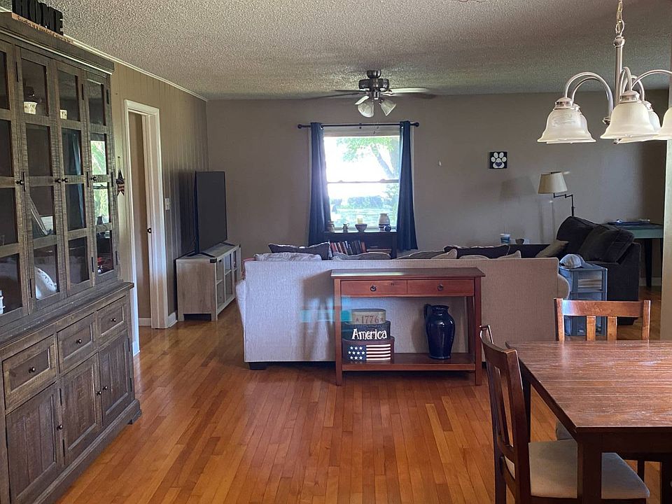 402 E 14th St, Robinson, IL 62454 MLS 11204284 Zillow