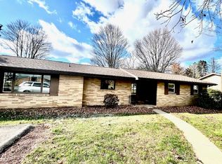 904 McKnight Rd, Indiana, PA 15701