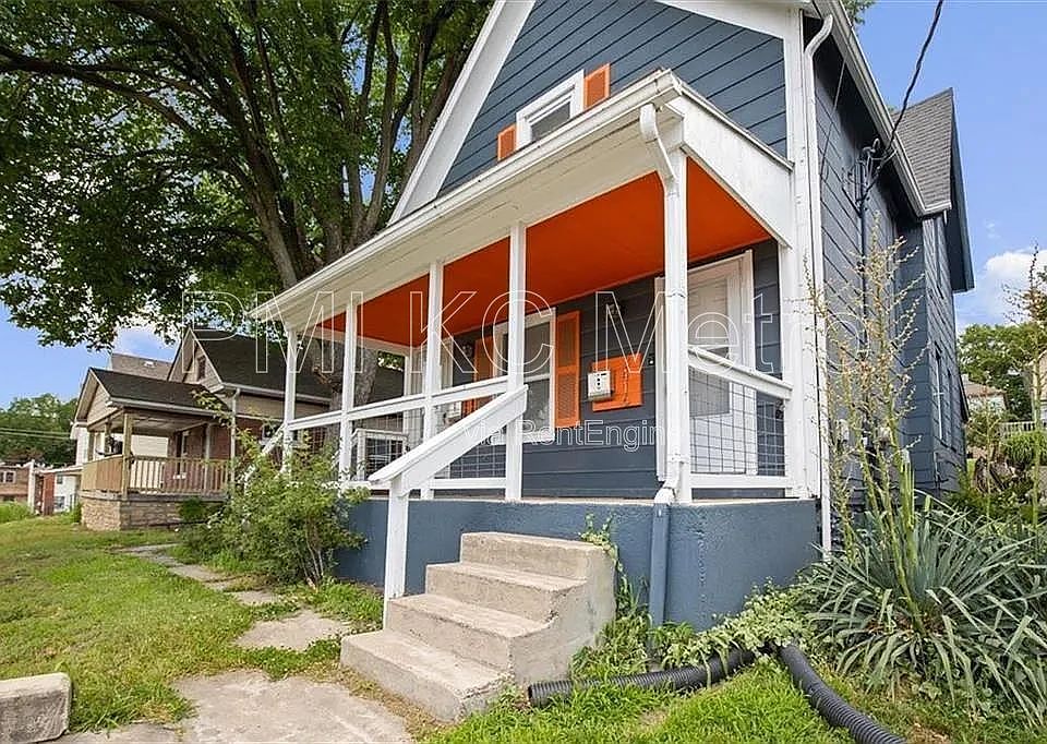 1st image of 3416 Anderson Ave #2