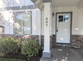 407 NW 25th St, Redmond, OR 97756