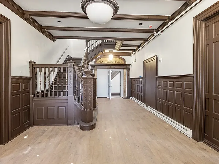 The Langhurst Mansion — Photo 5
