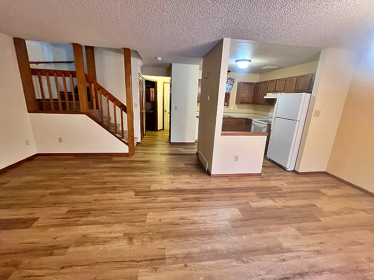 3400 Canyon Dr #2E — Photo 5