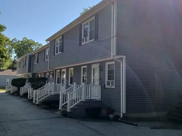 91 Central St #B, Warwick, RI 02886