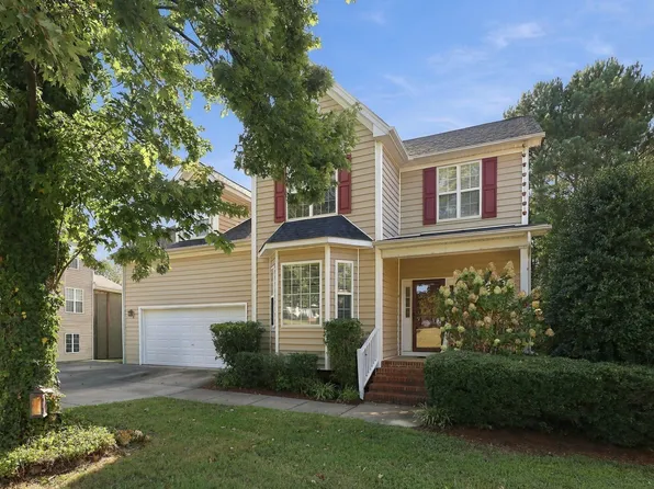 1716 Maizefield Ln, Fuquay Varina, NC 27526
