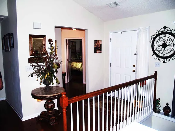 5260 Autumn Run Dr, Powder Springs, GA 30127