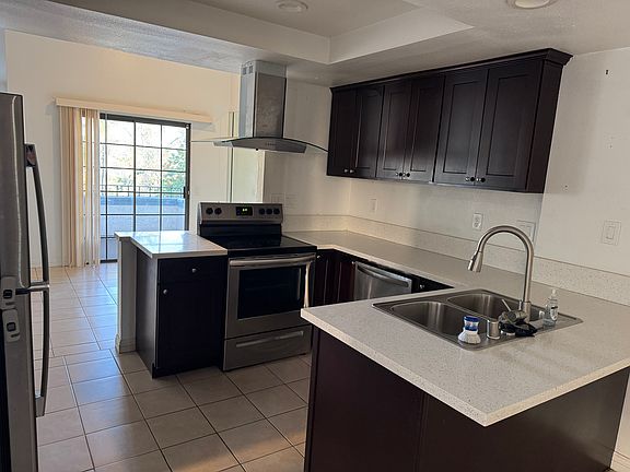 5th image of 1530 Apache Dr Unit A