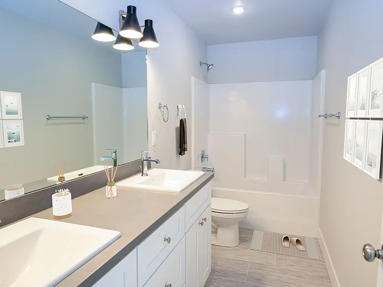 410 Pond Lily Dr — Photo 8