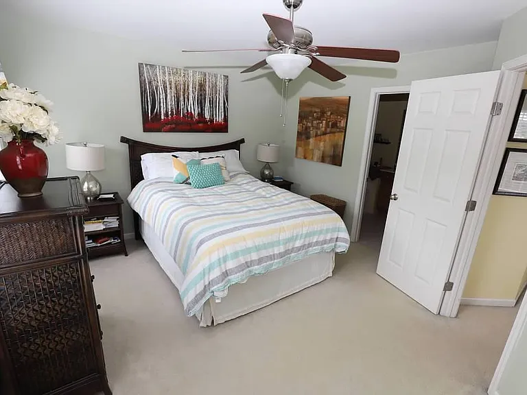 298 Danbury Ct — Photo 11