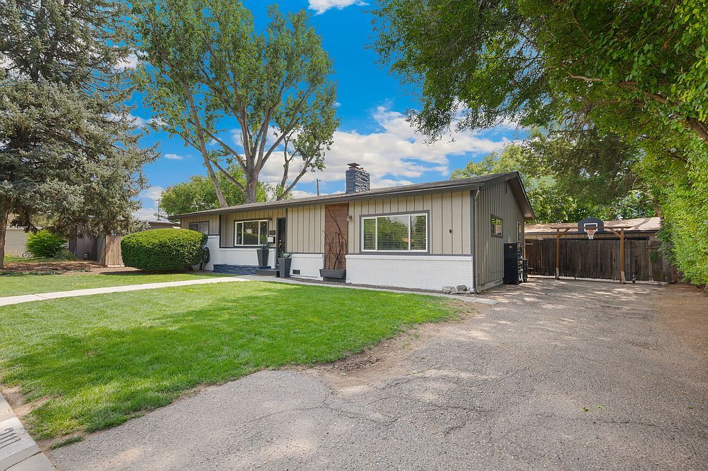 2111 S Broadmoor Dr - Property Image