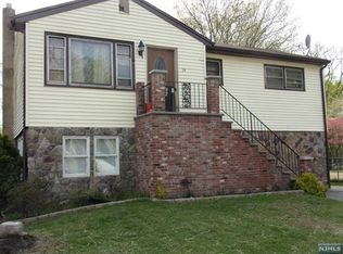 29 Grand St, Wayne, NJ 07470