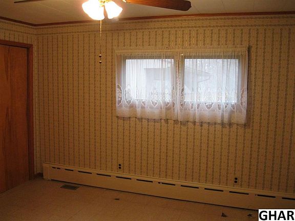2nd image of 455 Greenfield St