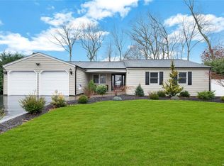 6 Miller Ave, Shoreham, NY 11786