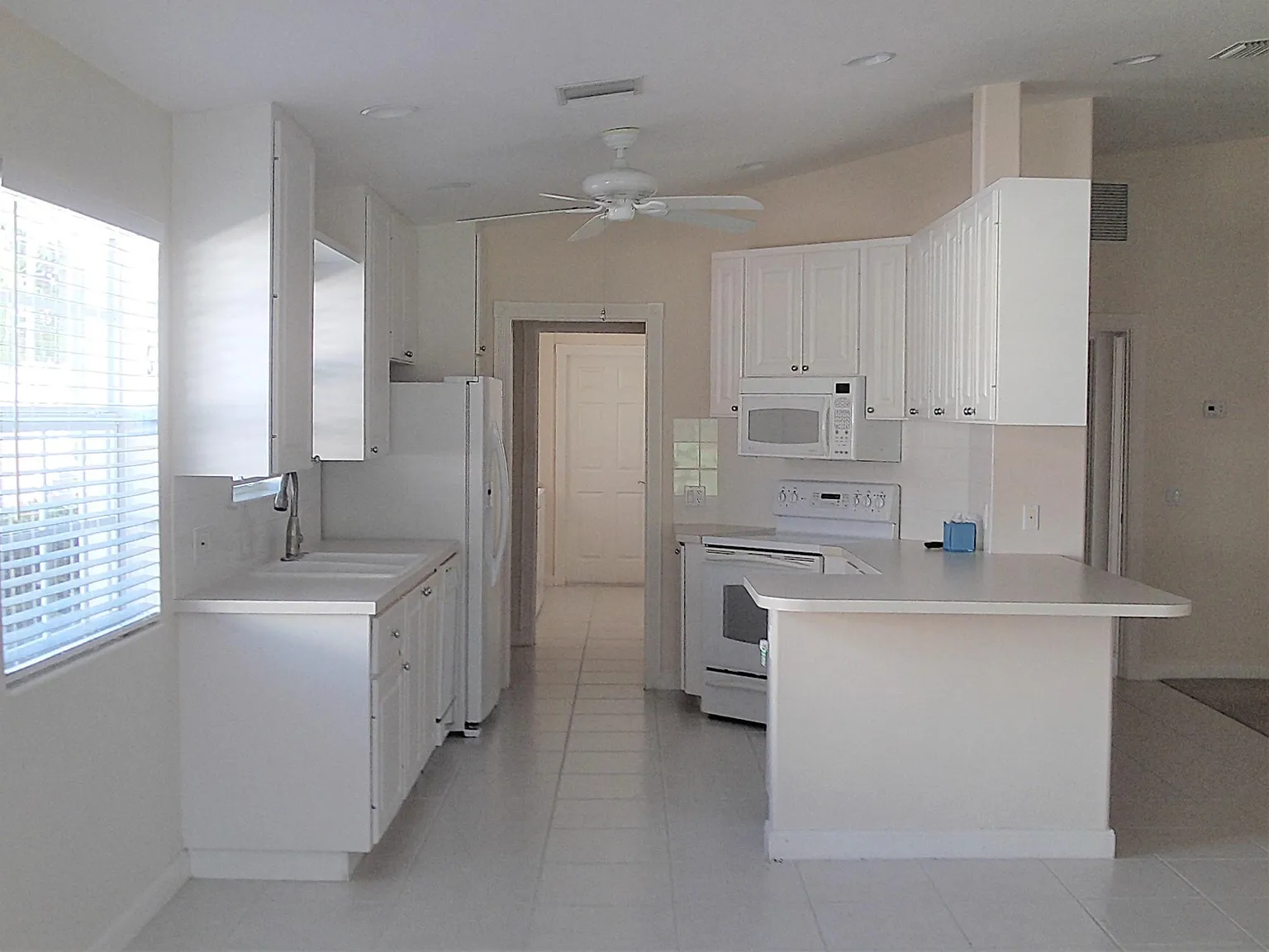 2 bed, 1550 sqft, $2,700 — Photo 3