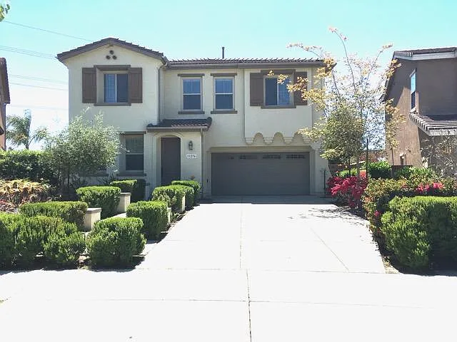 11276 Laurelcrest Dr