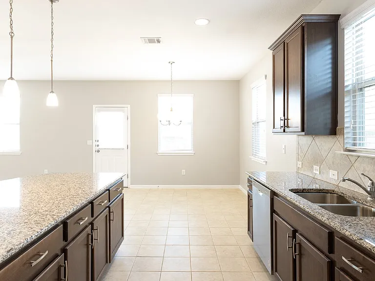 245 Pearl Way — Photo 15