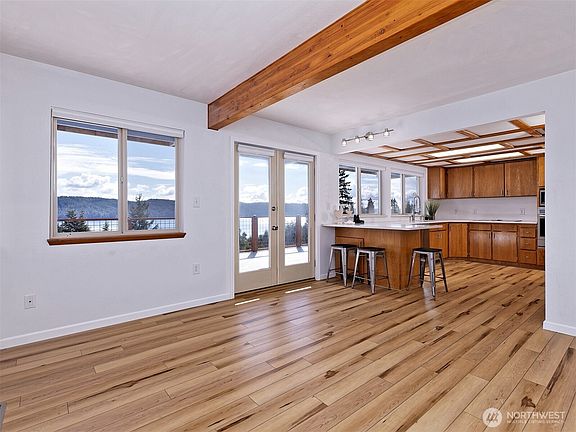 5th image of 140 N Virginia Ave