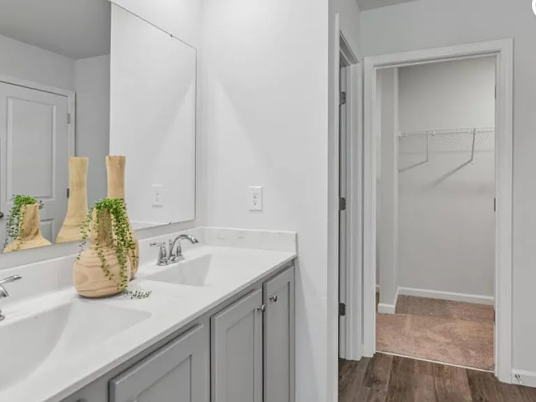 4708 Mangrove Pl — Photo 2