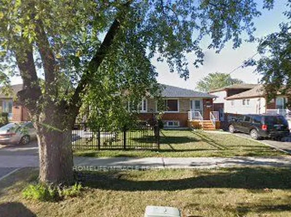 7150 Harwick Dr, Mississauga, ON L4T 3A4