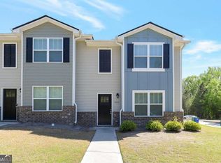 4470 Pinscher St, Union City, GA 30291