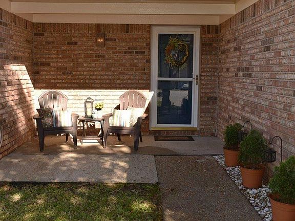 2nd image of 528 Quail Nest Ln