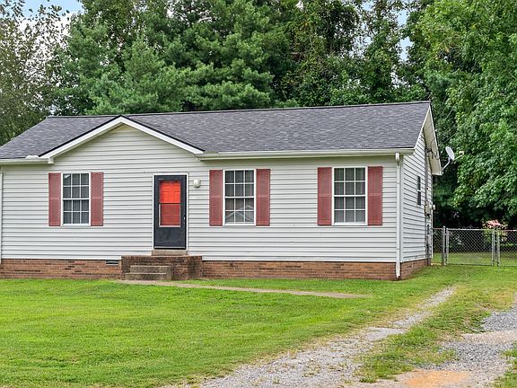2nd image of 567 Lorie Ln