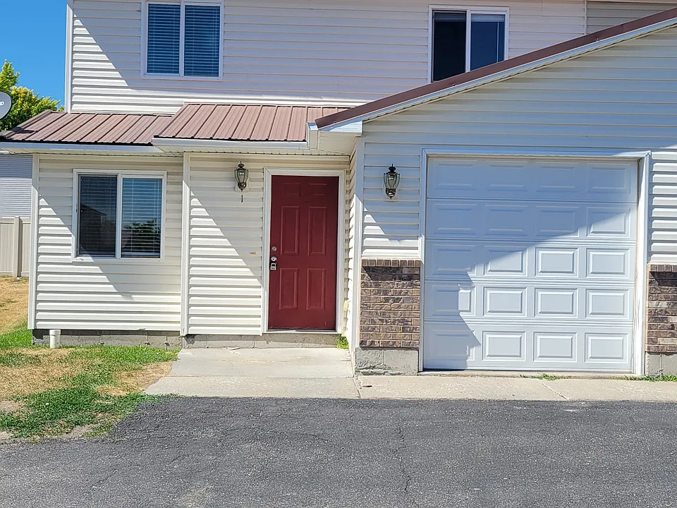 834 Saturn Ave #1