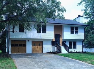 6219 Long Pine Dr, Charlotte, NC 28227