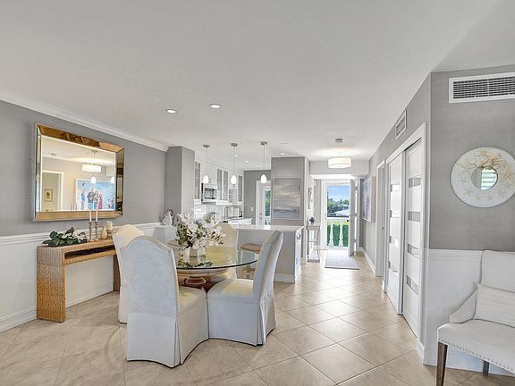 5th image of 60 Venetian Drive #205n