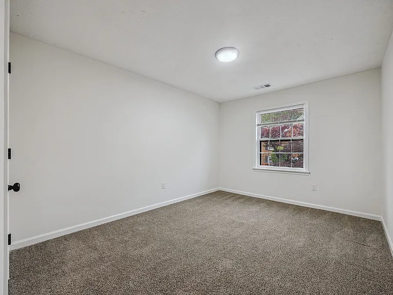 6137 Quince Rd — Photo 20