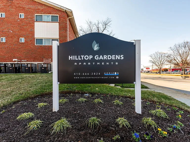 Hilltop Gardens — Photo 1