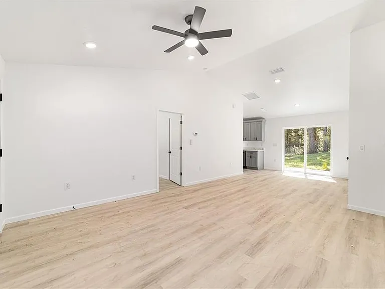 15388 SW 26th Pl — Photo 5