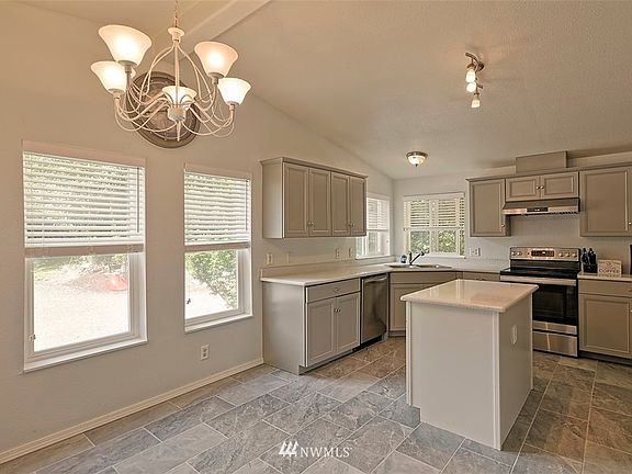 Casual dining area looking into the kitchen