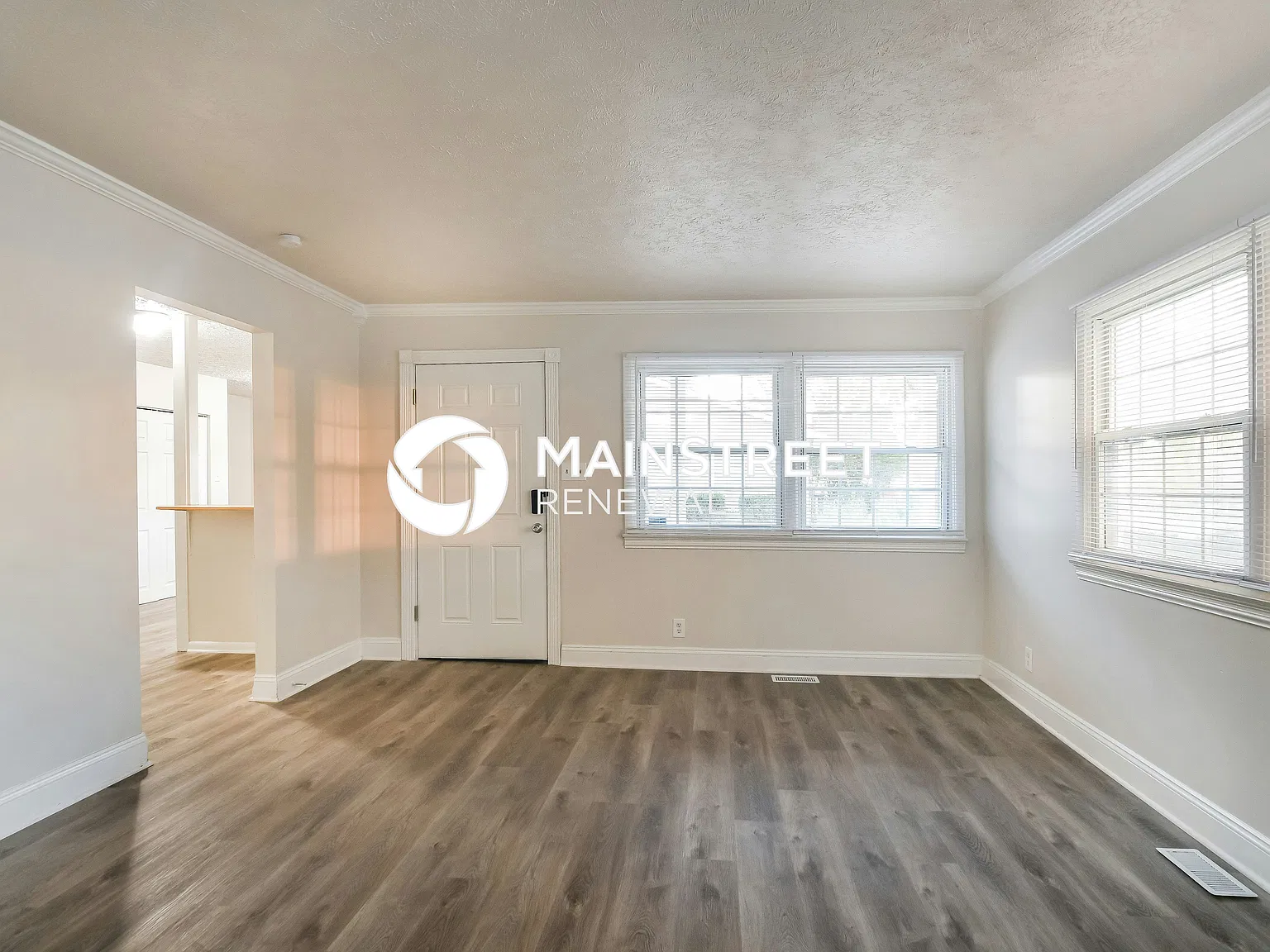 3232 Wellington Ave — Photo 4
