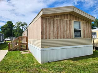 Maple Knoll Mobile Home Park - 29, Charlotte, MI 48813