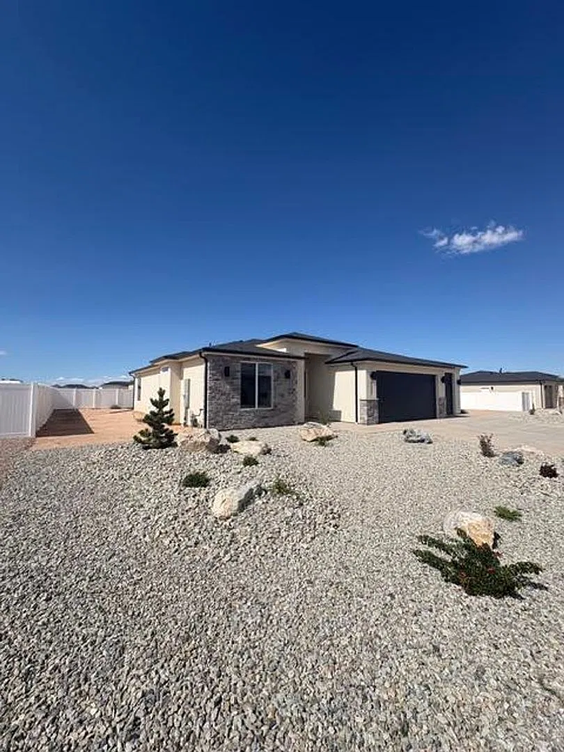 Move-In Discount! New Construction 3 Bedroom- 2 Bath Single Family Home — Photo 3