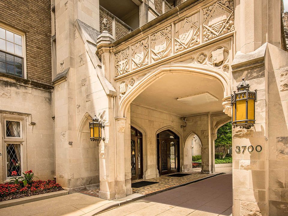 Alban Towers Apartments