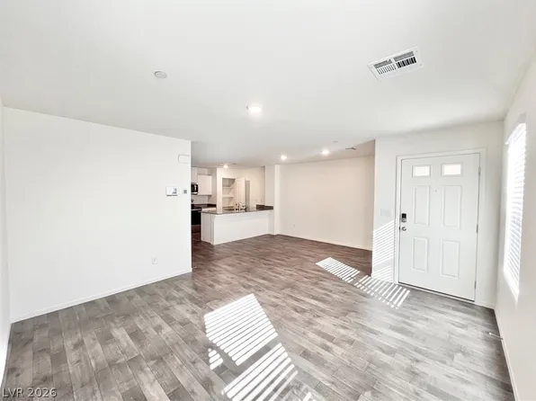 9128 Rocky Raccoon St, Las Vegas, NV 89113
