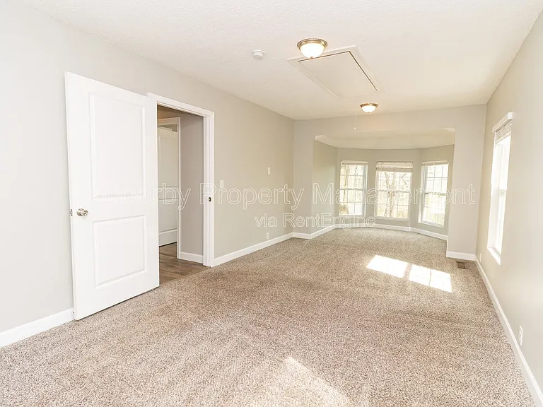 3629 Thrushwood Dr — Photo 9