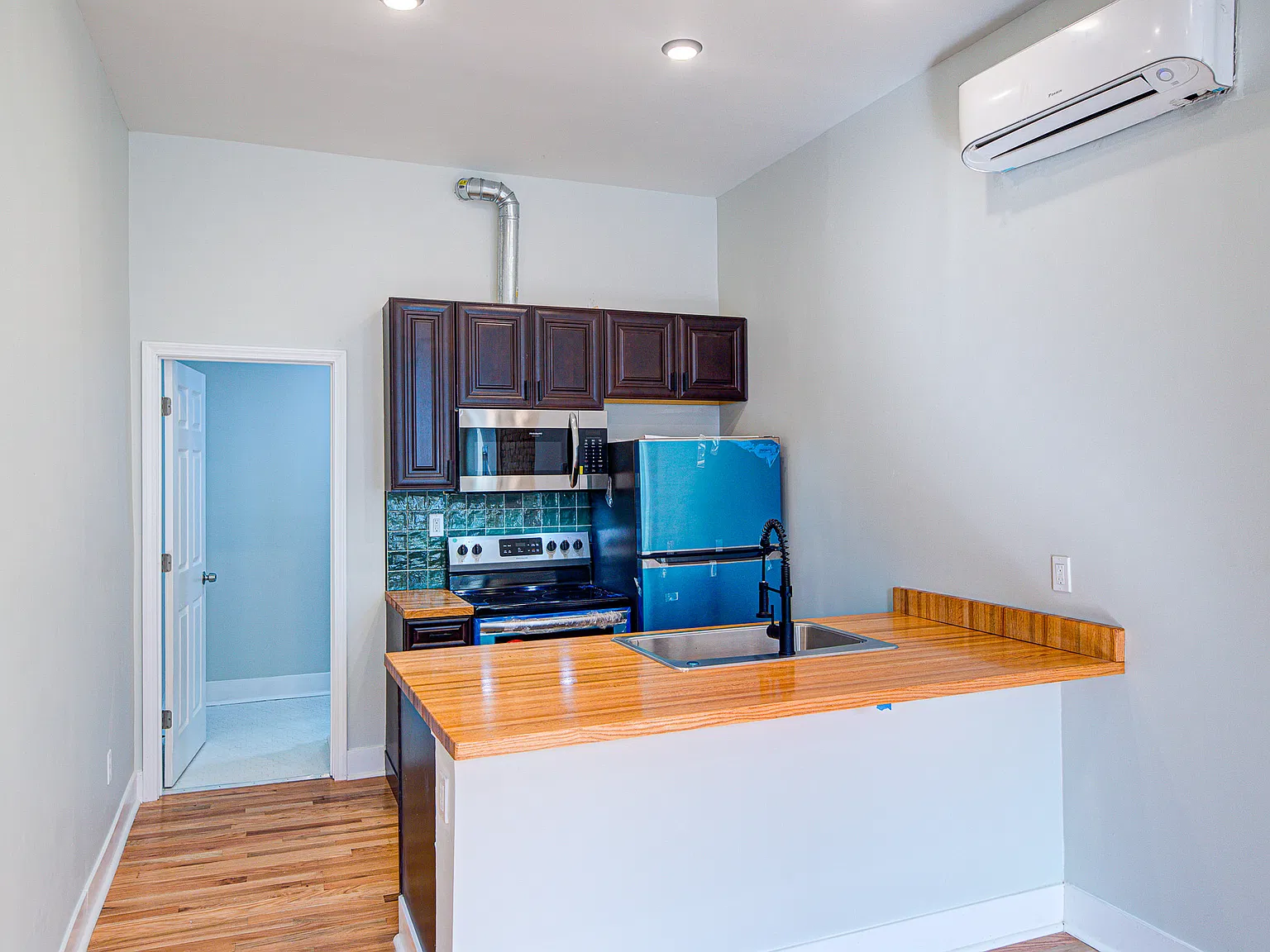 1 bed, 635 sqft, $999 — Photo 3