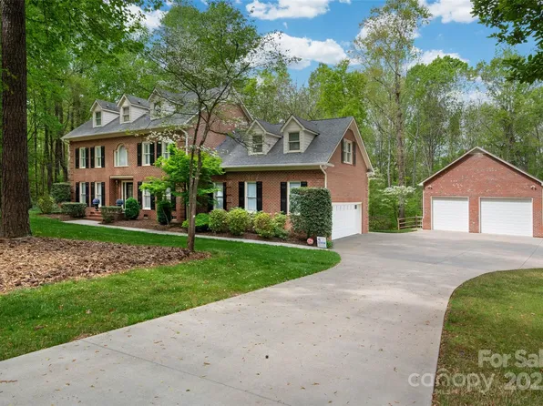 2306 Beechwood Dr, Waxhaw, NC 28173