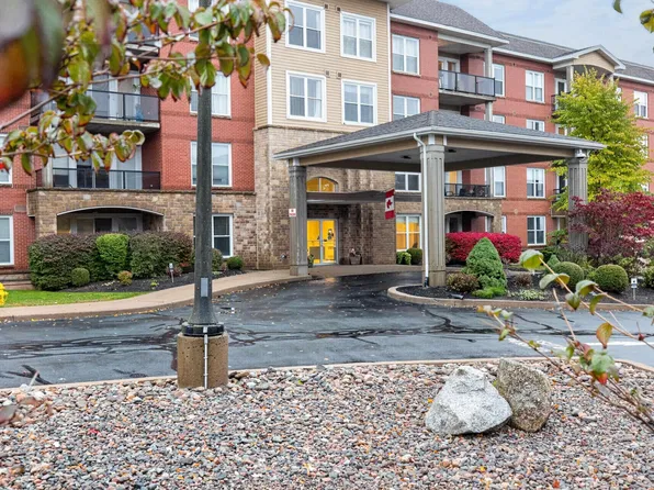 347 Portland Hills Dr Unit 403, Halifax, NS B2W 0A7