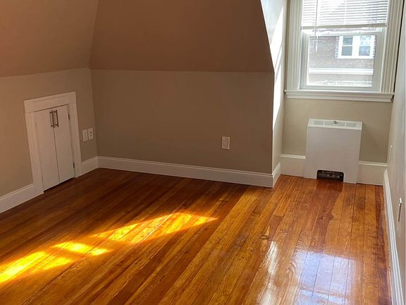 5th image of 66 Taylor St #5