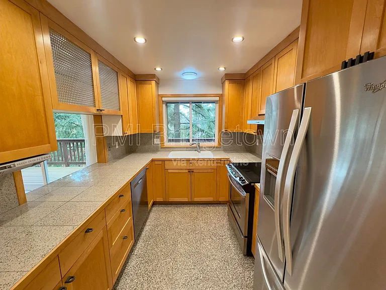 307 Cervantes Cir — Photo 5