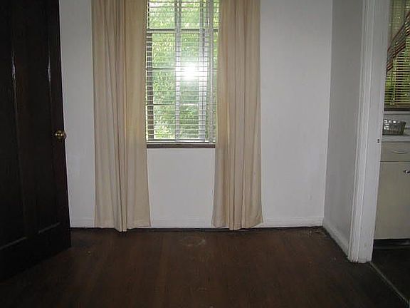 4th image of 5529 Chandler St