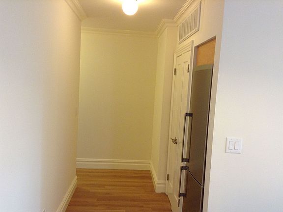 3rd image of 1657 8th Ave APT 3D
