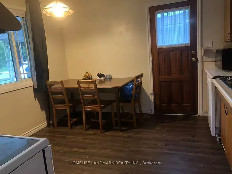 195 Carter Ave — Photo 5