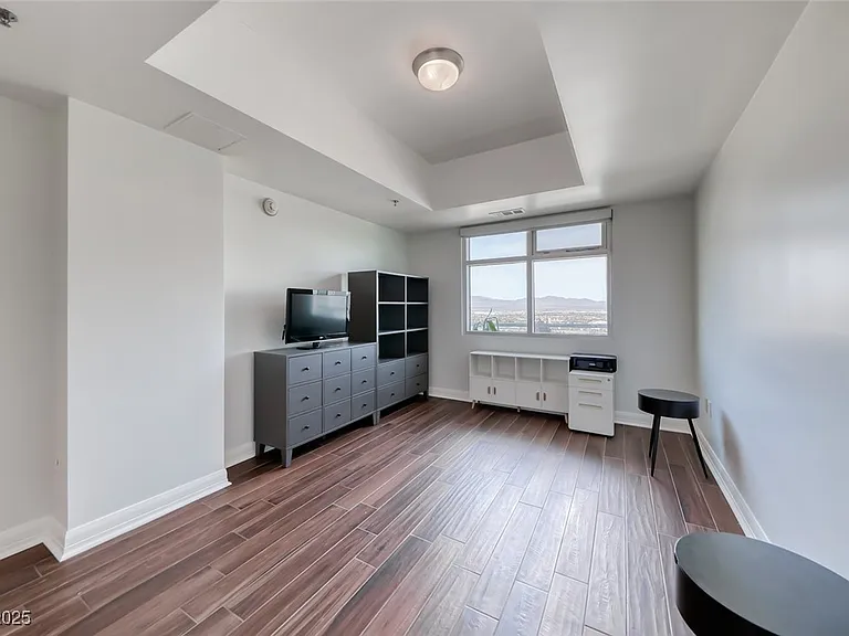 150 Las Vegas Blvd #1803 — Photo 29